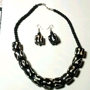 Necklace and Earrings set